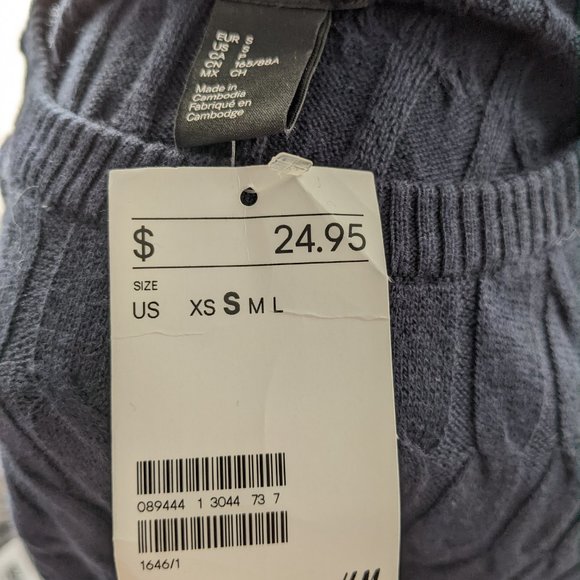H&M Basic women's navy pullover lightweight cable knit sweater in size small - Picture 4 of 4